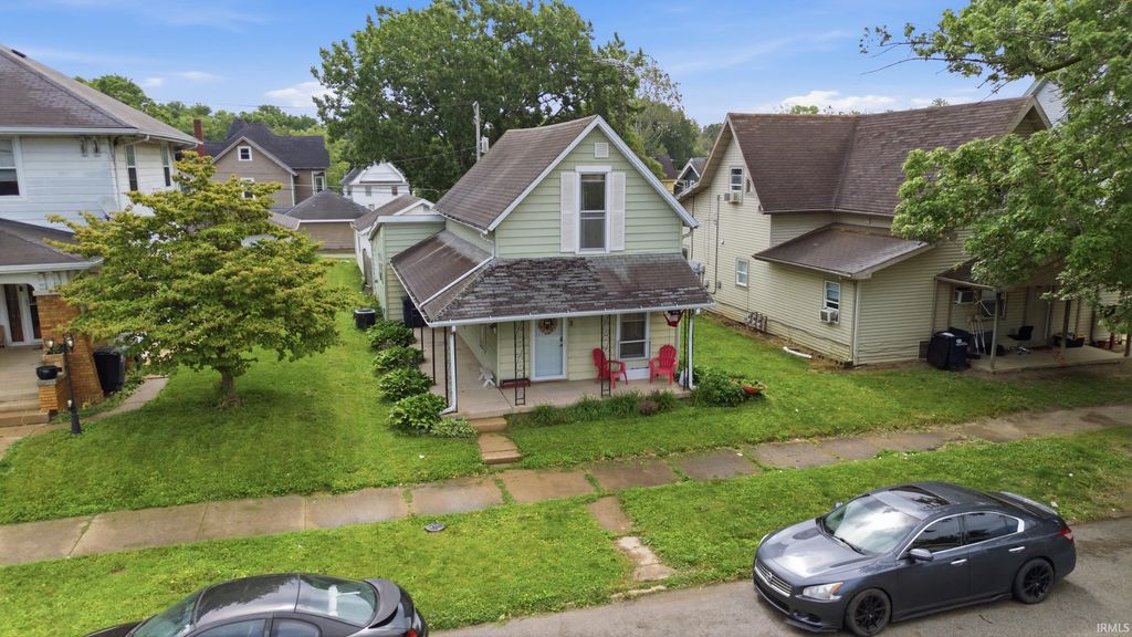 Photo of 463 S Main Street, Frankfort, IN 46041 (MLS # 202622383)