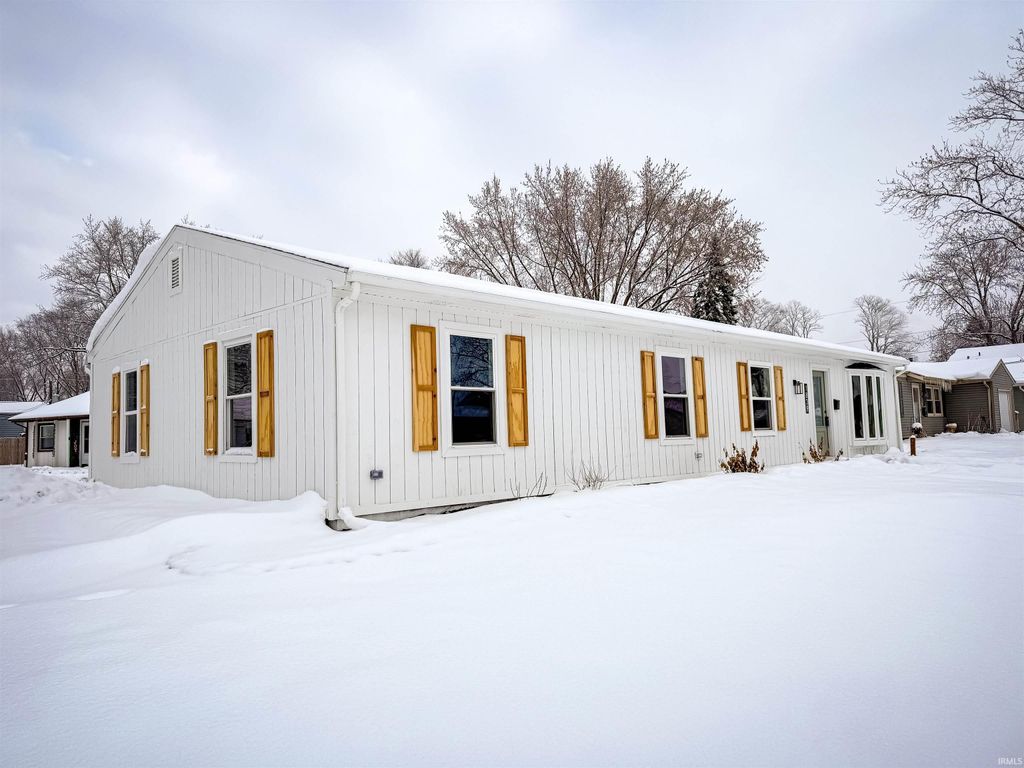 Photo of 1839 Renfrew Drive, South Bend, IN 46614 (MLS # 202547840)