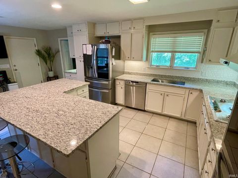 Tiny photo for 10845 Browning Road, Evansville, IN 47725 (MLS # 202618341)