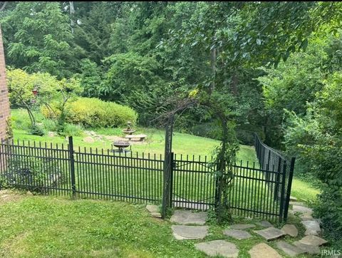 Tiny photo for 10845 Browning Road, Evansville, IN 47725 (MLS # 202618341)