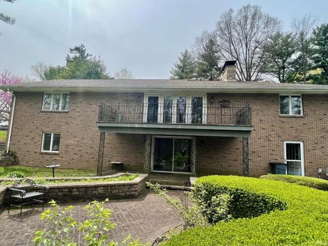 Tiny photo for 10845 Browning Road, Evansville, IN 47725 (MLS # 202618341)