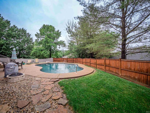 Tiny photo for 2730 Winfield Drive, Evansville, IN 47725 (MLS # 202619461)