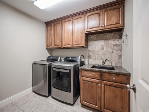 Tiny photo for 2730 Winfield Drive, Evansville, IN 47725 (MLS # 202619461)
