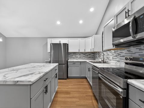 Tiny photo for 4926 Plaza Drive, Fort Wayne, IN 46806 (MLS # 202612053)