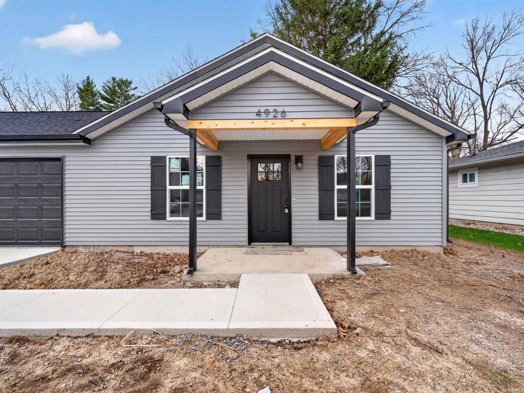 Photo of 4926 Plaza Drive, Fort Wayne, IN 46806 (MLS # 202612053)