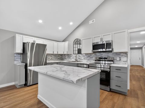 Tiny photo for 4926 Plaza Drive, Fort Wayne, IN 46806 (MLS # 202612053)