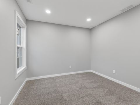 Tiny photo for 4926 Plaza Drive, Fort Wayne, IN 46806 (MLS # 202612053)