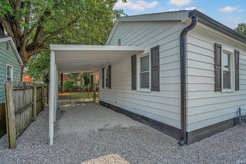 Tiny photo for 1106 S Boeke Road, Evansville, IN 47714 (MLS # 202640744)