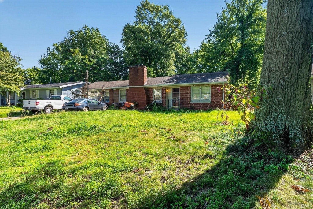 Photo of 5722 Garden Valley Road, Newburgh, IN 47630 (MLS # 202637575)