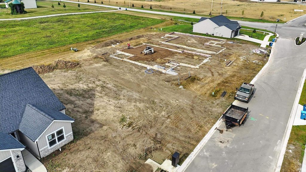 Photo of 5059 Whittlebury Drive #89, Fort Wayne, IN 46818 (MLS # 202600153)