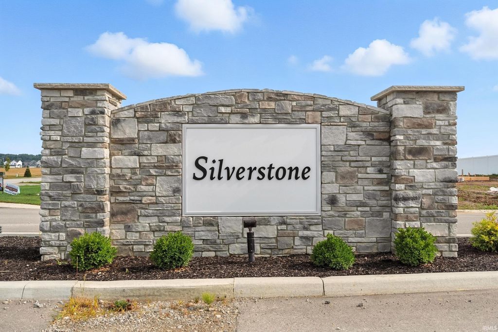 Photo of 5059 Whittlebury Drive #89, Fort Wayne, IN 46818 (MLS # 202600153)