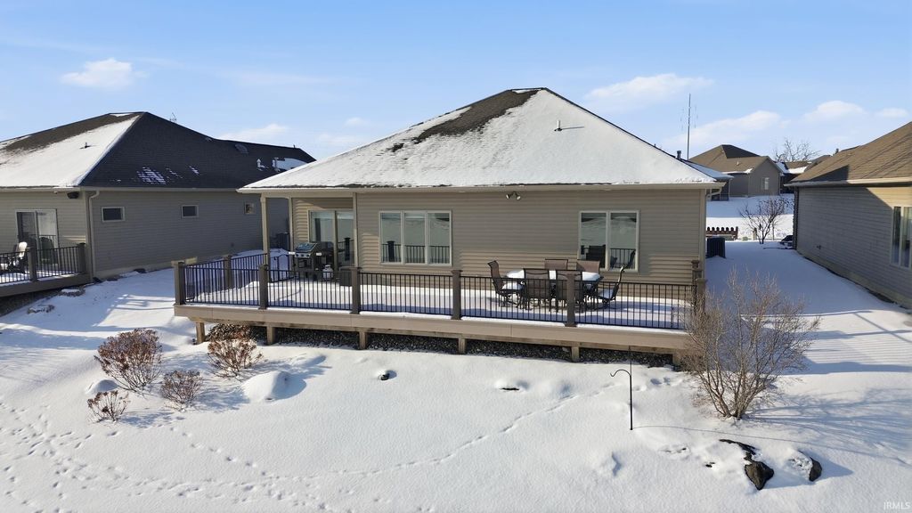 Photo of 955 Owls Point, Fort Wayne, IN 46825 (MLS # 202604406)