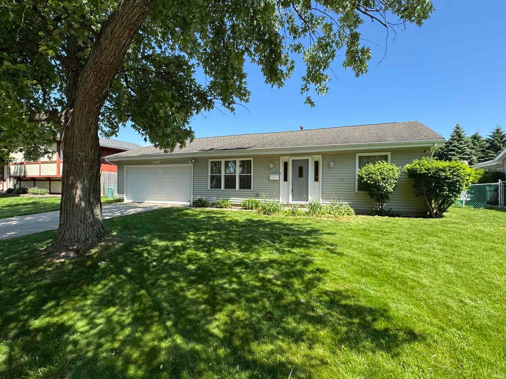 Photo of 1957 Broadford Drive, South Bend, IN 46614 (MLS # 202619543)