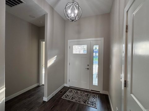 Tiny photo for 13904 DIAVIK Place, Fort Wayne, IN 46845 (MLS # 202605698)