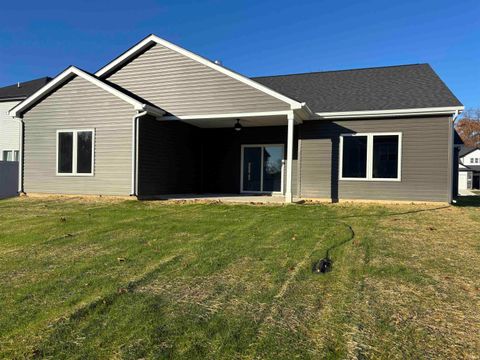 Tiny photo for 13904 DIAVIK Place, Fort Wayne, IN 46845 (MLS # 202605698)