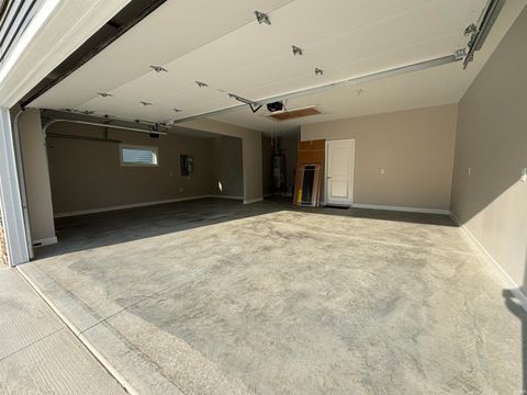 Tiny photo for 13904 DIAVIK Place, Fort Wayne, IN 46845 (MLS # 202605698)