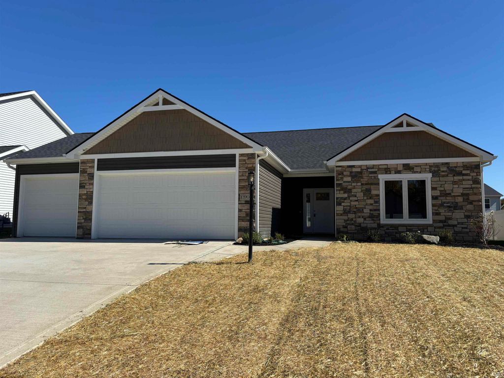 Photo of 13904 DIAVIK Place, Fort Wayne, IN 46845 (MLS # 202605698)