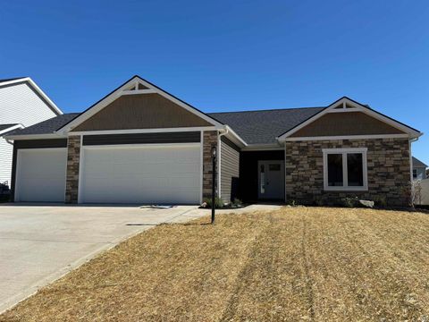 Tiny photo for 13904 DIAVIK Place, Fort Wayne, IN 46845 (MLS # 202605698)