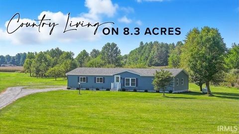 Photo of 2881 W 150 S, Warsaw, IN 46580 (MLS # 202540695)