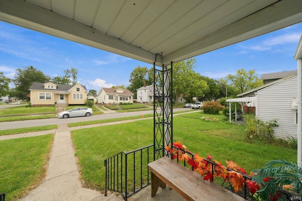 Photo of 1835 Sinclair Street, Fort Wayne, IN 46808 (MLS # 202640128)