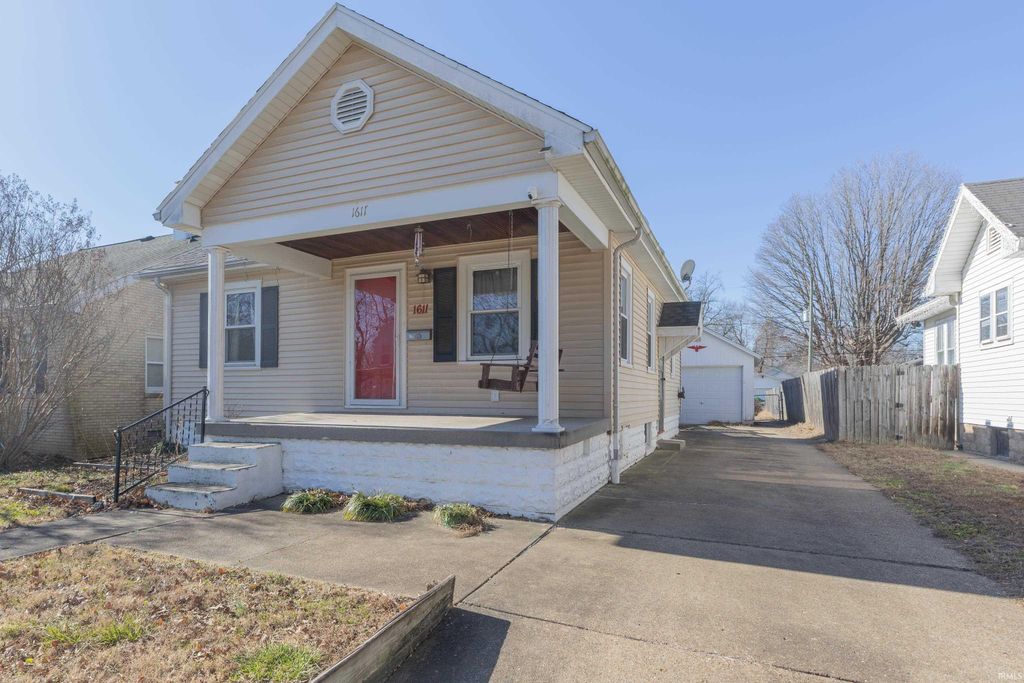 Photo of 1611 Hollywood Avenue, Evansville, IN 47712 (MLS # 202602616)