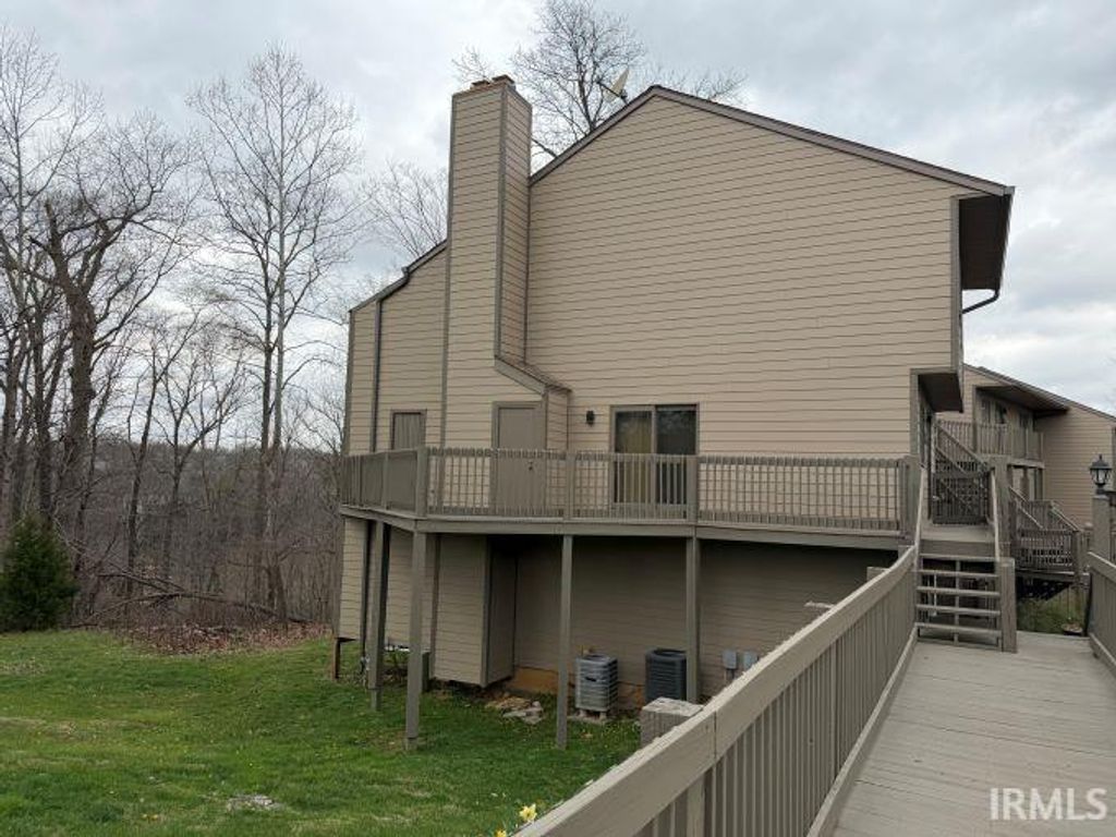 Photo of 9640 S Lake Ridge Drive, Bloomington, IN 47401 (MLS # 202611381)