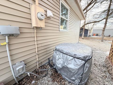 Tiny photo for 4423 E CR 275 North, Logansport, IN 46947 (MLS # 202602608)