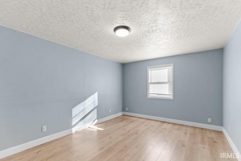 Tiny photo for 4423 E CR 275 North, Logansport, IN 46947 (MLS # 202602608)