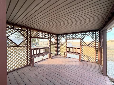 Tiny photo for 4423 E CR 275 North, Logansport, IN 46947 (MLS # 202602608)