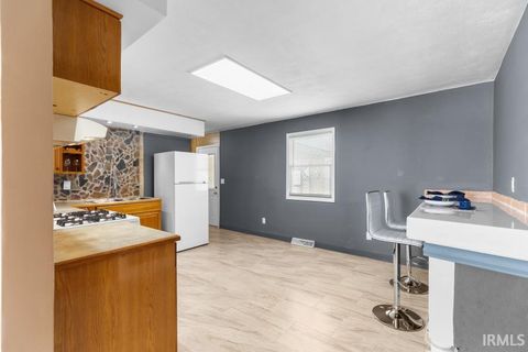 Tiny photo for 4423 E CR 275 North, Logansport, IN 46947 (MLS # 202602608)