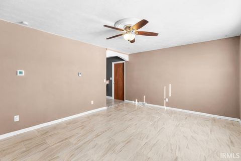 Tiny photo for 4423 E CR 275 North, Logansport, IN 46947 (MLS # 202602608)