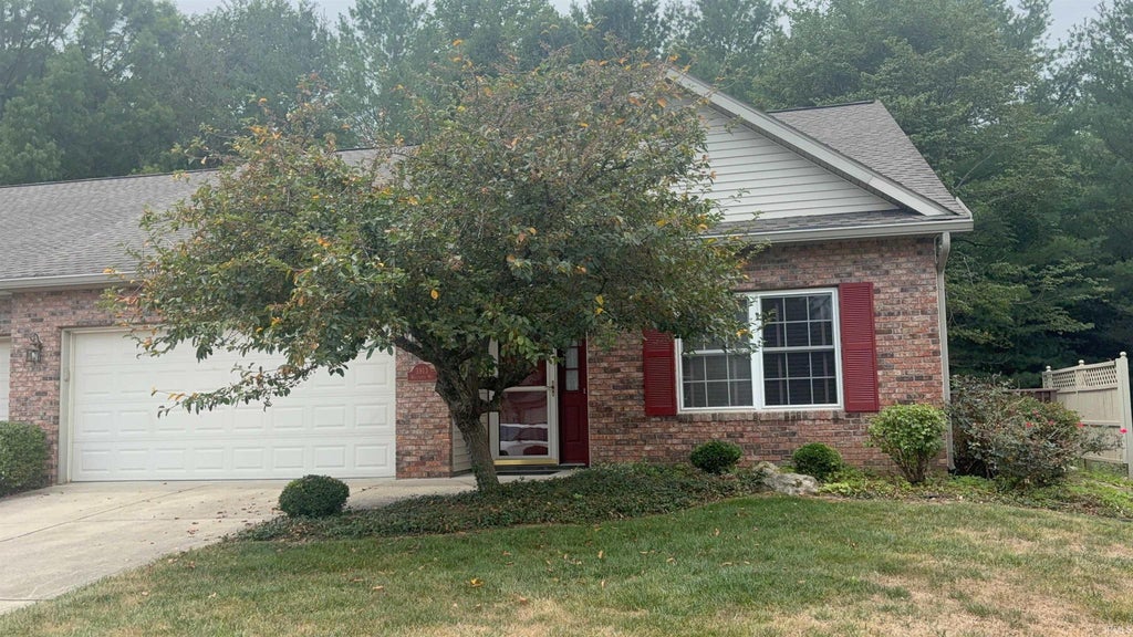 Photo of 3913 Whitewood Way, Bloomington, IN 47404 (MLS # 202634676)