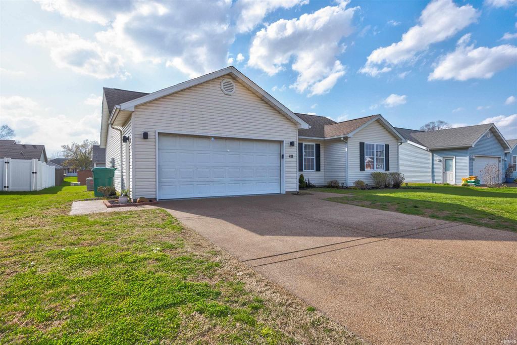 Photo of 4155 Country Ridge Drive, Newburgh, IN 47630 (MLS # 202610879)