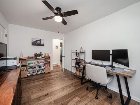 Tiny photo for 6410 Six School Road, Evansville, IN 47720 (MLS # 202617765)