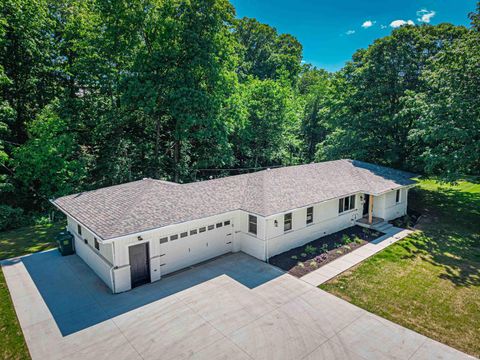 Tiny photo for 6410 Six School Road, Evansville, IN 47720 (MLS # 202617765)
