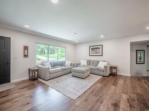 Tiny photo for 6410 Six School Road, Evansville, IN 47720 (MLS # 202617765)