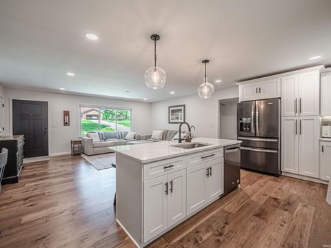Tiny photo for 6410 Six School Road, Evansville, IN 47720 (MLS # 202617765)