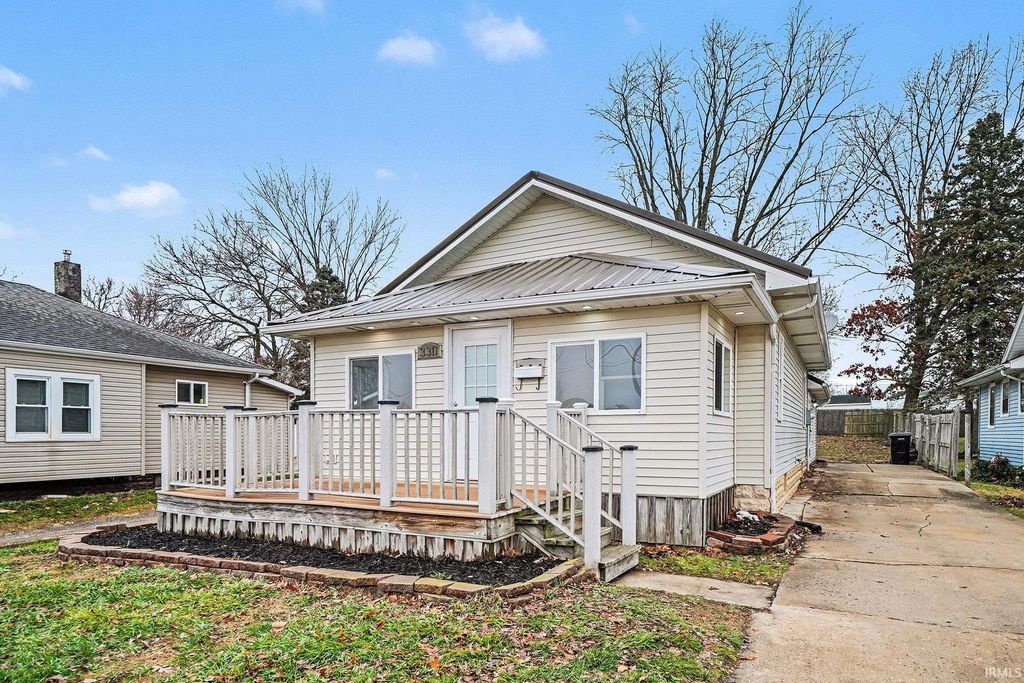 Photo of 3311 Ardmore Trail, South Bend, IN 46628 (MLS # 202600788)