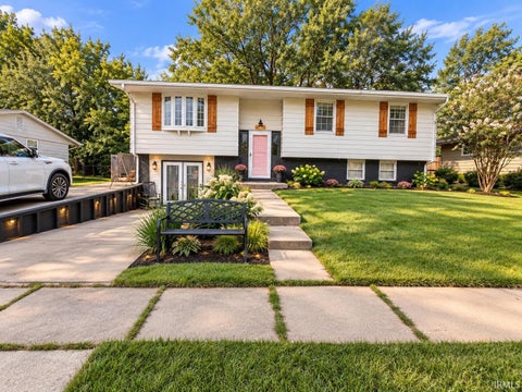 Photo of 2508 Eckman Place, Lafayette, IN 47909 (MLS # 202638284)