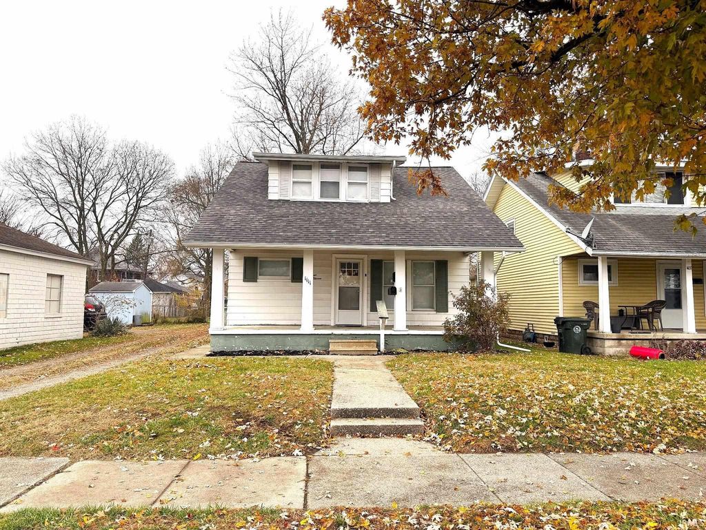 Photo of 1111 S 27Th Street, South Bend, IN 46615 (MLS # 202546787)