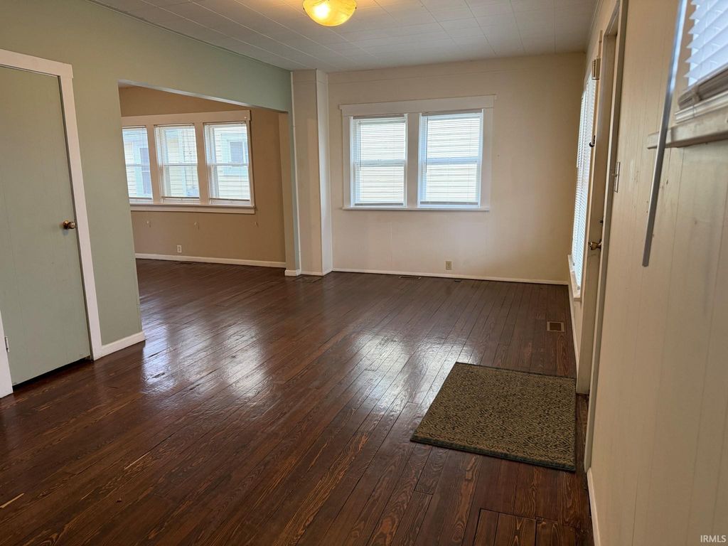 Photo of 1111 S 27Th Street, South Bend, IN 46615 (MLS # 202546787)