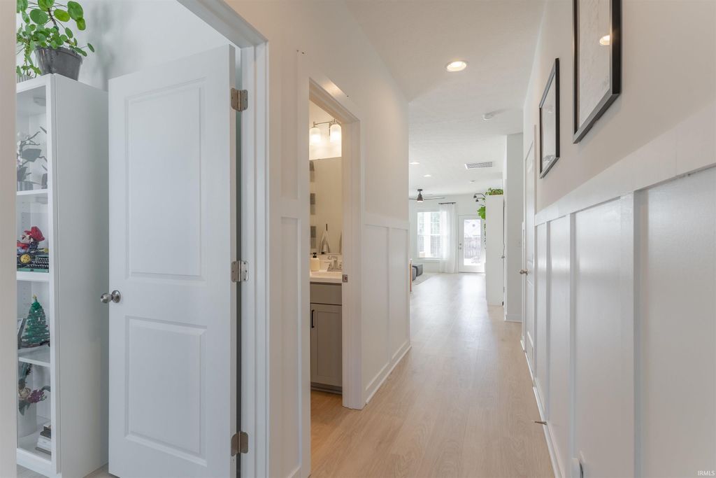 Photo of 9998 Monte Way, Newburgh, IN 47630 (MLS # 202604150)