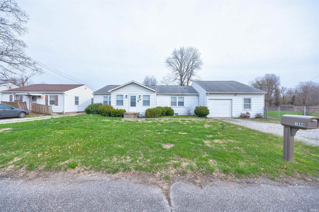 Photo of 1044 Vanderburgh Avenue, Evansville, IN 47711 (MLS # 202608814)