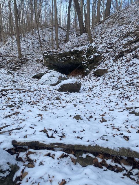 Tiny photo for 6300 Logansport Road, Logansport, IN 46947 (MLS # 202602126)