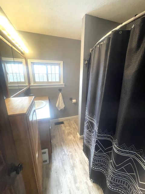 Tiny photo for 6300 Logansport Road, Logansport, IN 46947 (MLS # 202602126)