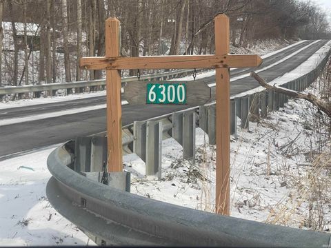 Tiny photo for 6300 Logansport Road, Logansport, IN 46947 (MLS # 202602126)