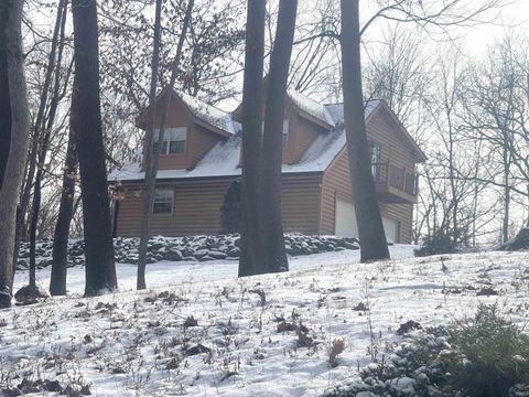 Tiny photo for 6300 Logansport Road, Logansport, IN 46947 (MLS # 202602126)