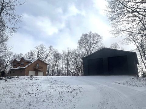 Photo of 6300 Logansport Road, Logansport, IN 46947 (MLS # 202602126)