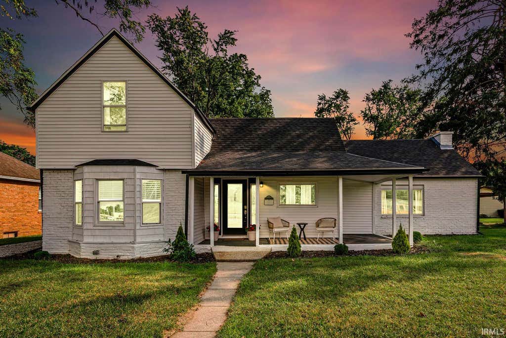 Photo of 412 Goshen Avenue, Elkhart, IN 46516 (MLS # 202635211)