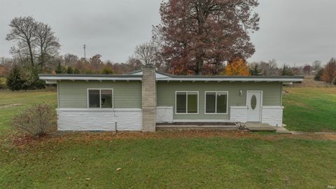 Photo of 1410 N Main Street, Monticello, IN 47960 (MLS # 202546928)